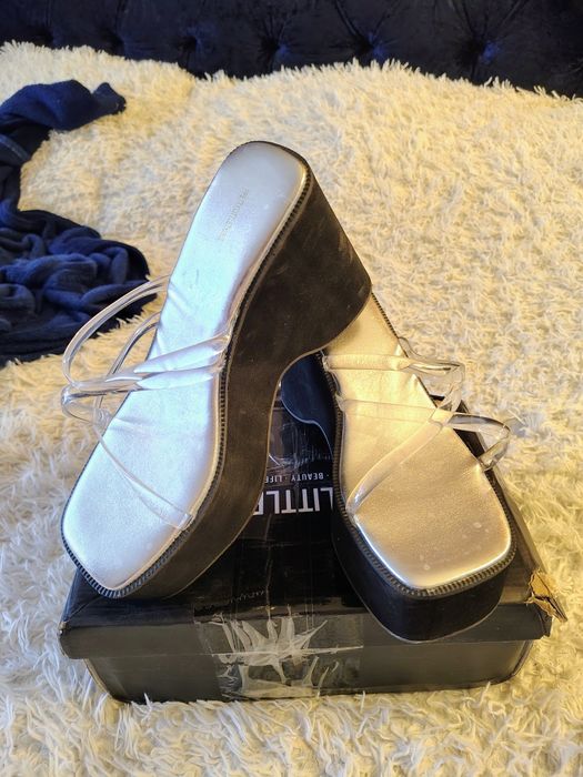 Віддам безкоштовно, капці літні