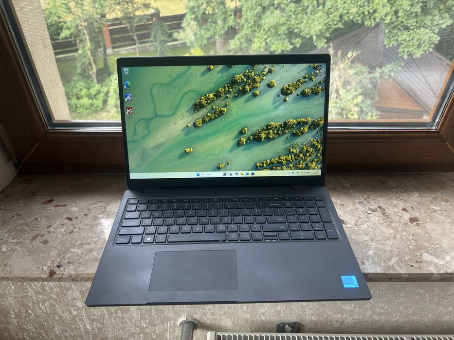 Ноутбук Dell Latitude 3540 i5-1335u 8gb ram 256gb m2 15.6” FHD