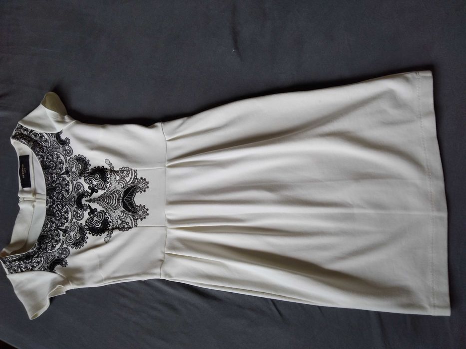 Sukienka rozm S Reserved