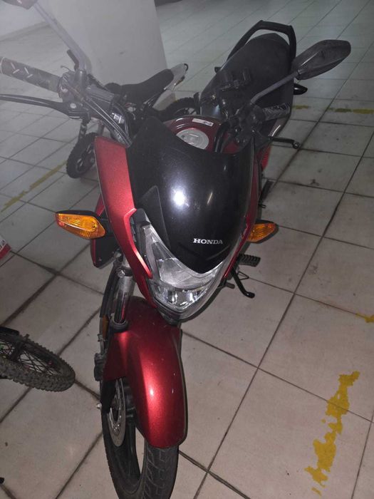 Moto honda 125fv