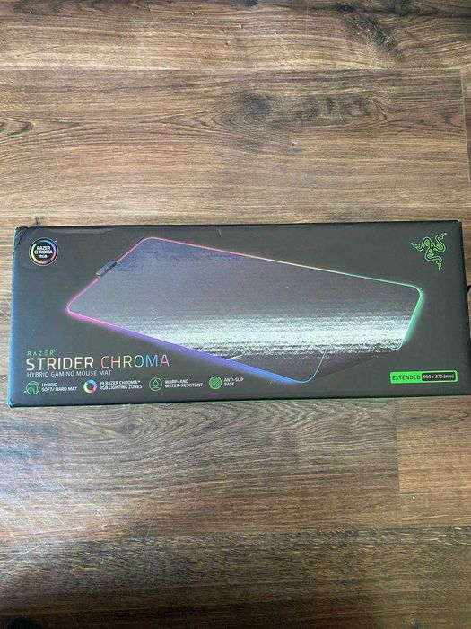 Razer Strider Podkładka pod klawiaturę i mysz