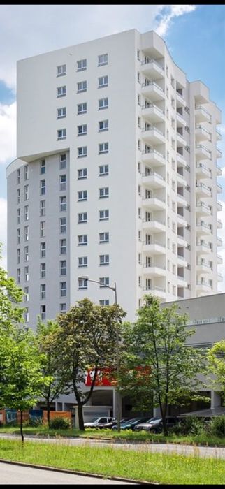 Garaż os 1000-lecia Chorzowska 216 (4-wieże)