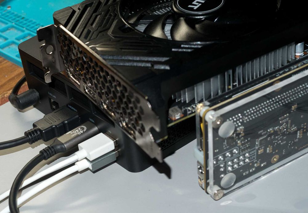 Адаптер зовнішньої відеокарти - External GPU USB 4.0 / Thunderbolt 4: 3 ...