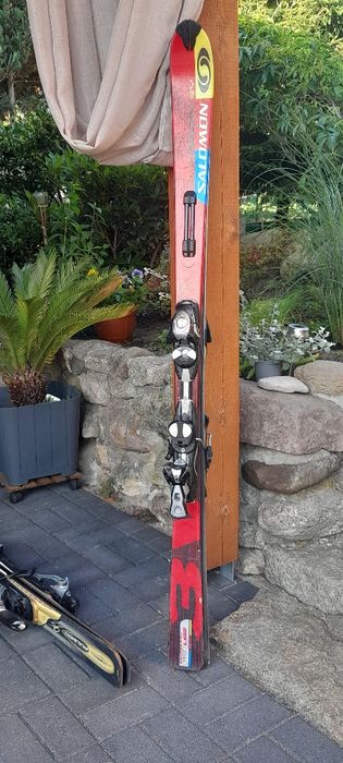 Narty 4 kpl. Atomic, 2×Salmon, Rossignol