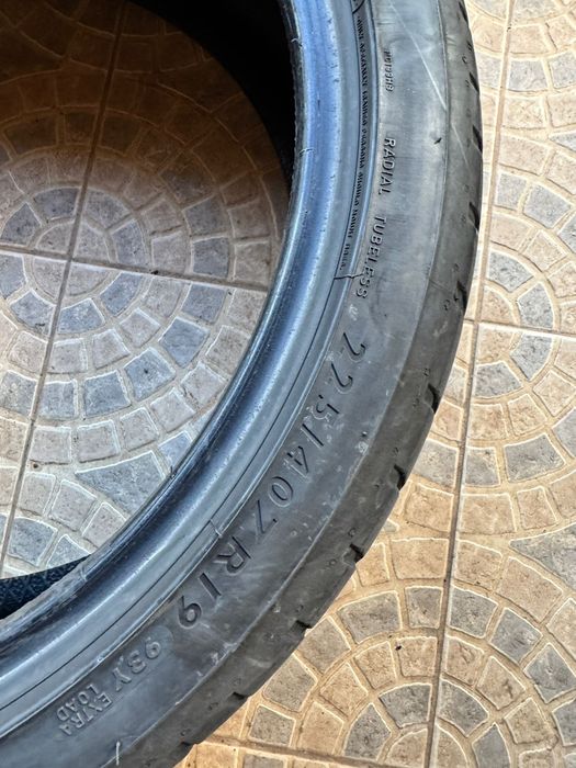 Pneu para jante 19 DUNLOP 225/40/19