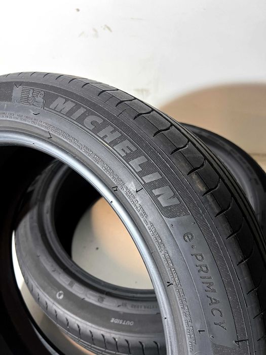 Pneus Michelin e-Primacy - 235/45/18 - Excelentes