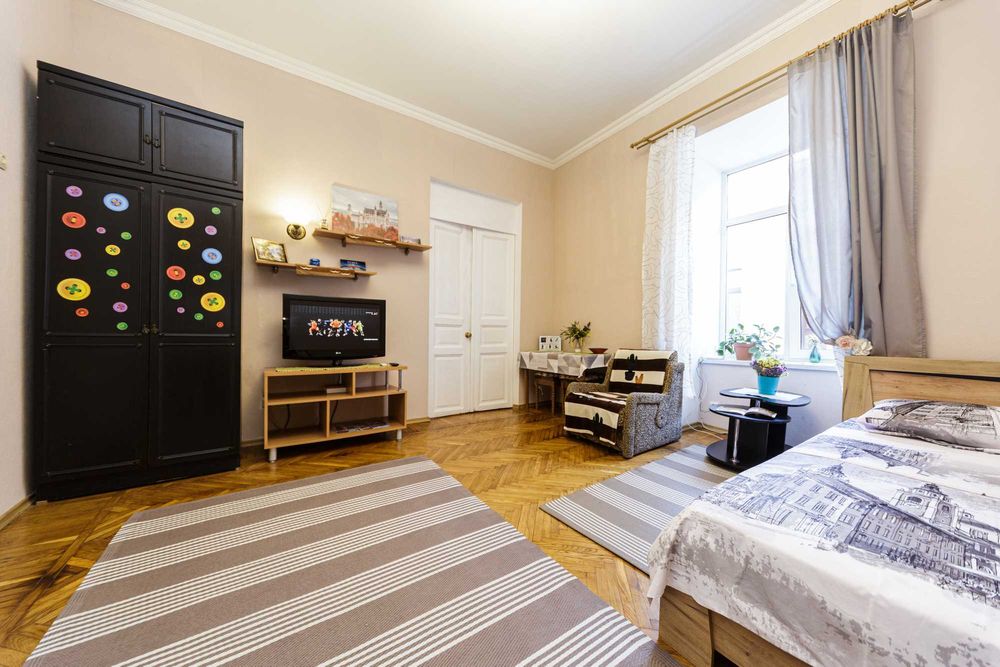 В центре Одессы, Дерибасовская 3 мин,от хозяина