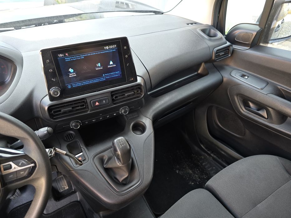 Peugeot Partner 1.5 BlueHDI 03/2021 Nacional c/ caixa térmica