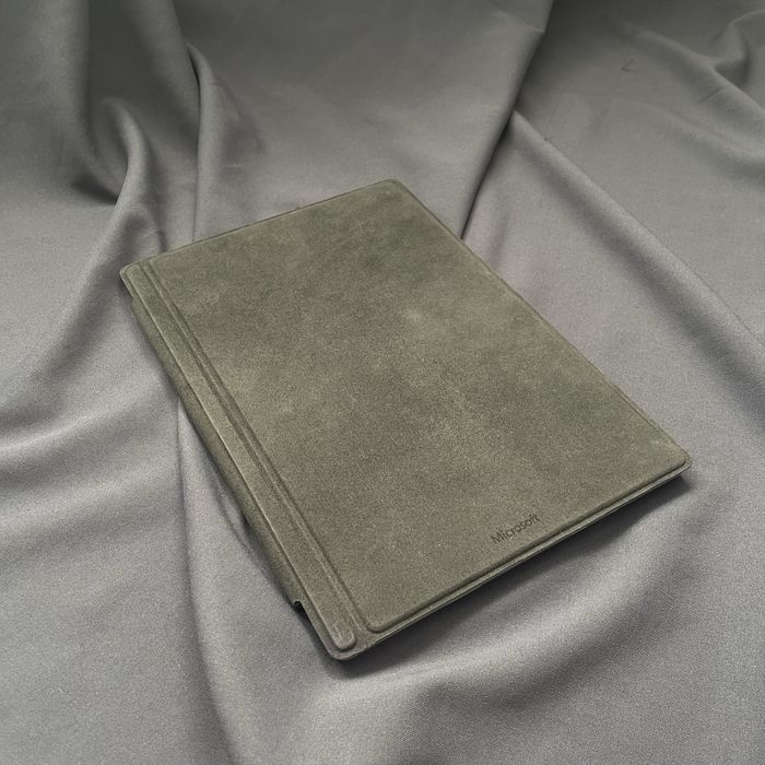 Microsoft Surface Pro 5 1796 12,3" 2K 8/256/QHD Комплект