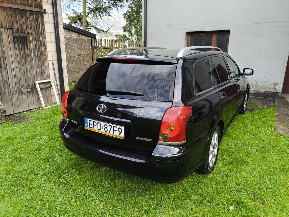 Toyota Avensis 2006 benzyna 2.0 kombi