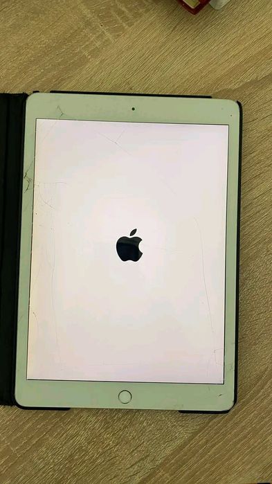 Продам iPad сьомого покоління на 128