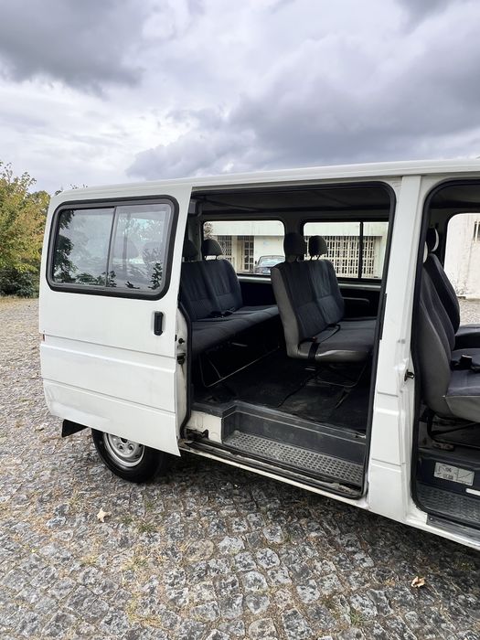 Vendo ford transit 9 lugares 2.5d