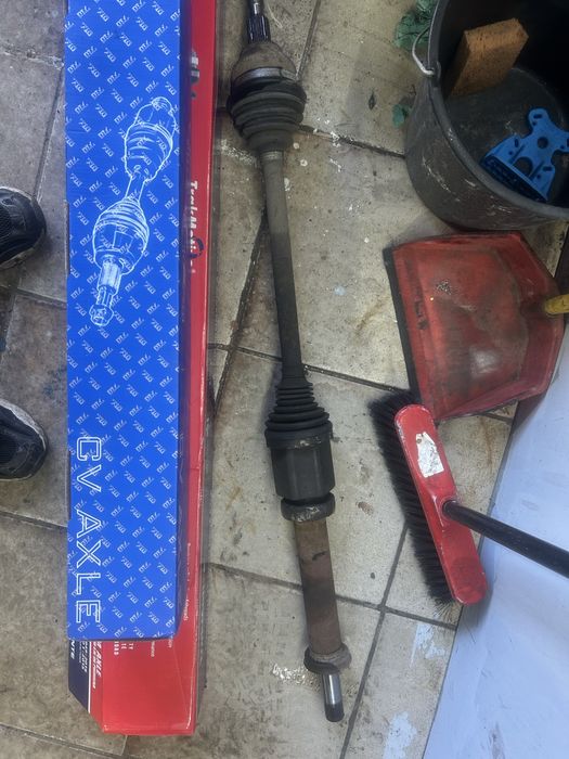 Полуоси в зборе Ford Fusion mk5