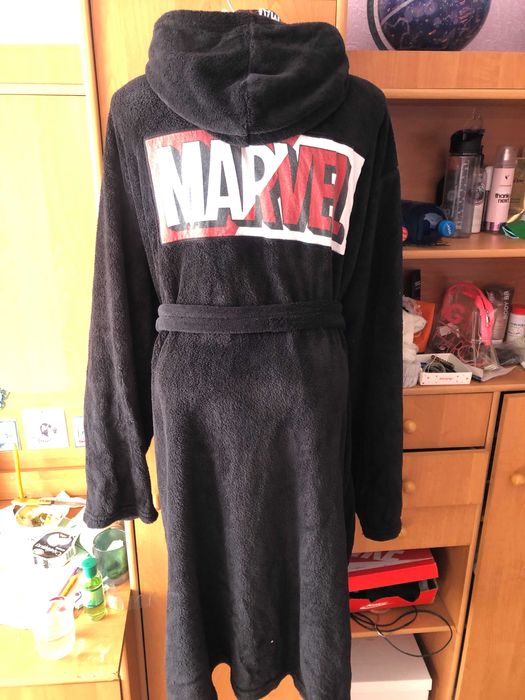 Халат мягусенький, размер XL. Marvel.