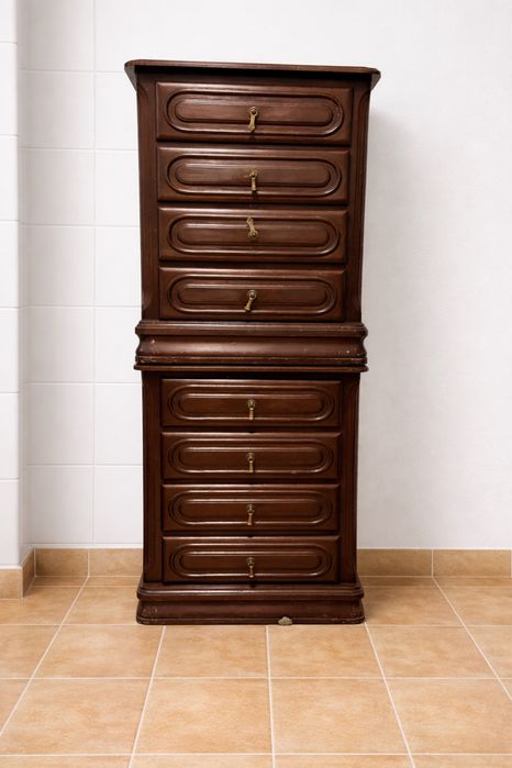 2 mesas de cabeceira de madeira maciça