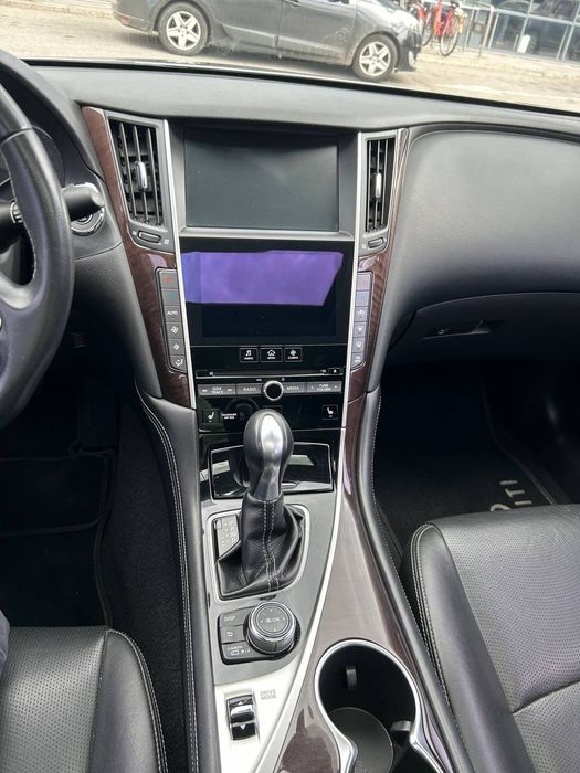 Продам инфинити Q50 2014г