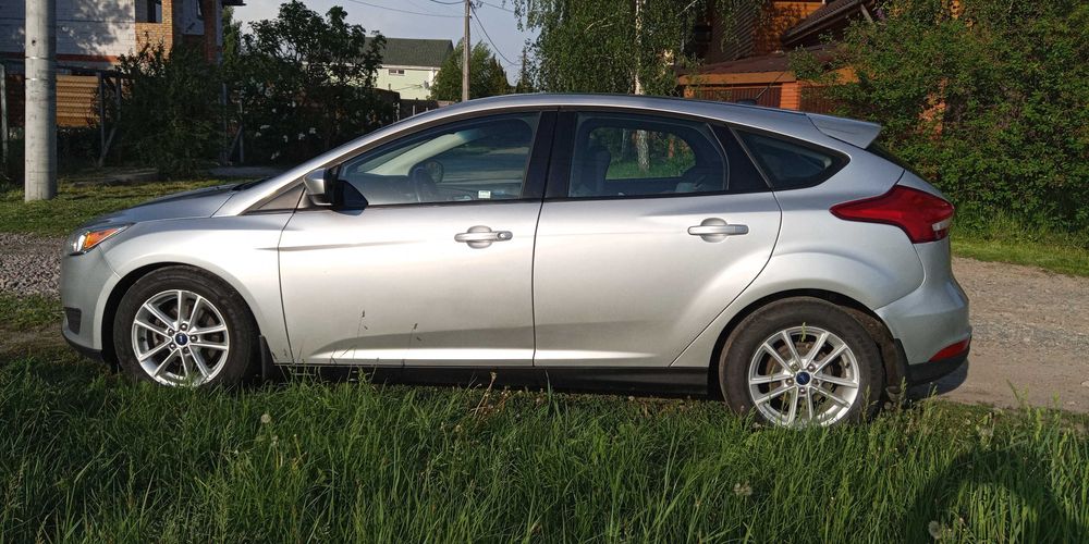 Ford Focus 2017 VIN 1FADP3K2XJL224945 фото оголошення 2 з 13