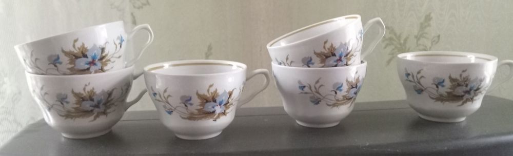 Чайничок,сервіз,чугуни,глиняні глечики