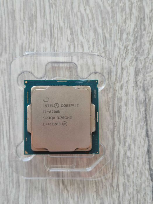 intel core i7 8700k - купити комплектуючі для ПК - Ціна на OLX.ua