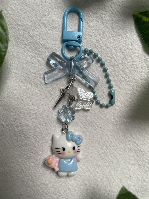 breloczek hello kitty