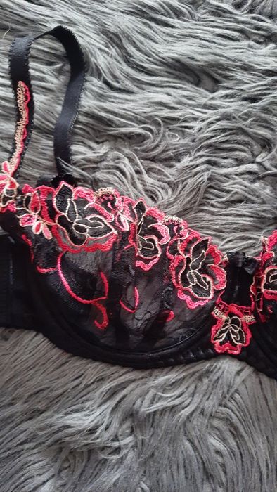 Elegancki biustonosz Gorsenia Lingerie r. 65 D