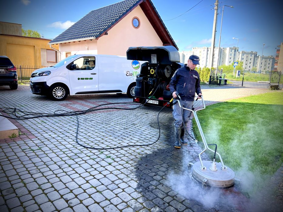 Mycie czyszczenie kostki brukowej elewacji i dachu  ogrodzeń