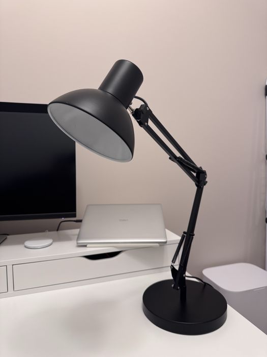 Nowa lampa biurowa, czarna, duńska firma