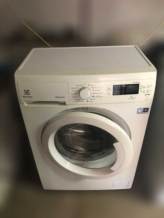Пральна машина Electrolux EWS1064NAU