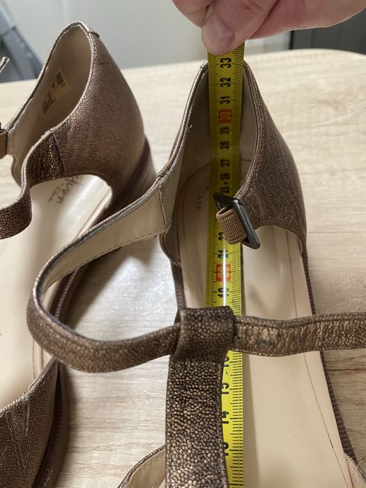 Золоті туфлі Clarks, 42 розмір, натуральна шкіра.