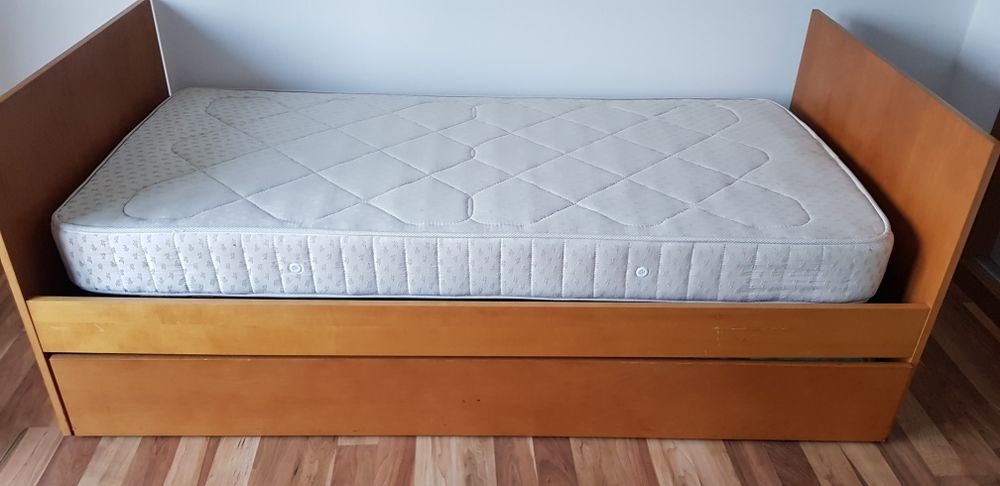 2 camas +2 colchões individuais