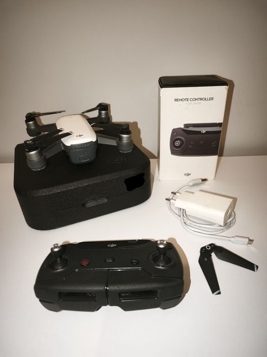 Dron Dji  Spark zestaw