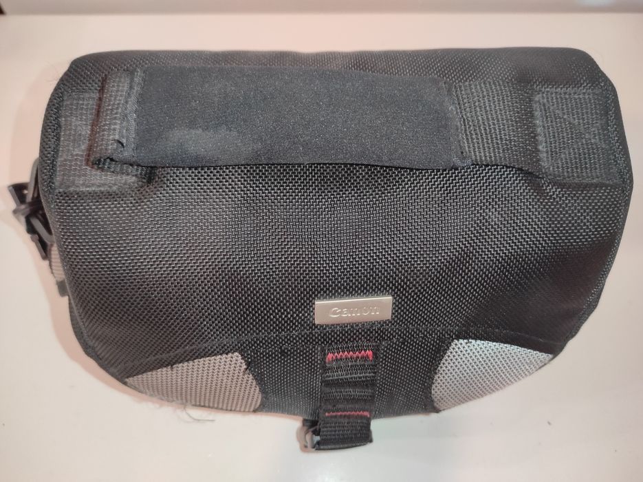 Aparat Sony Alfa 100 + kable + futerał + karta pamięci