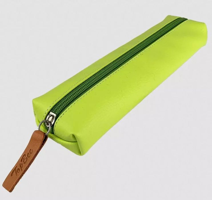 Piórnik Jamnik ekoskóra Limonka pastel. Bee-bee