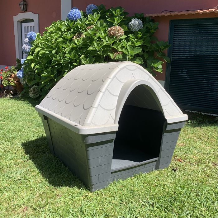 Casota de plástico Happy Home para cães