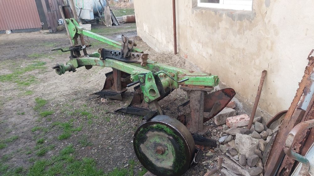 Продам плуг Бомет 3.30