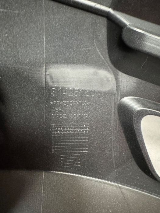 volvo xc60 ii 17- zderzak atrapa przód 31425160