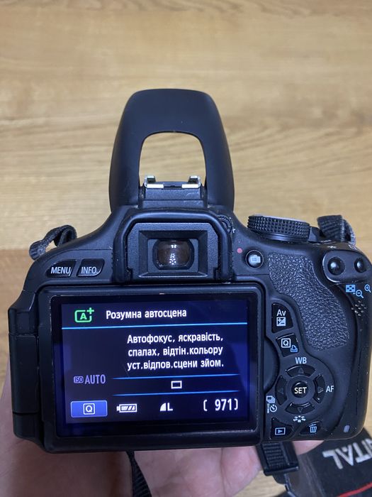 Фотоапарат Canon 600D