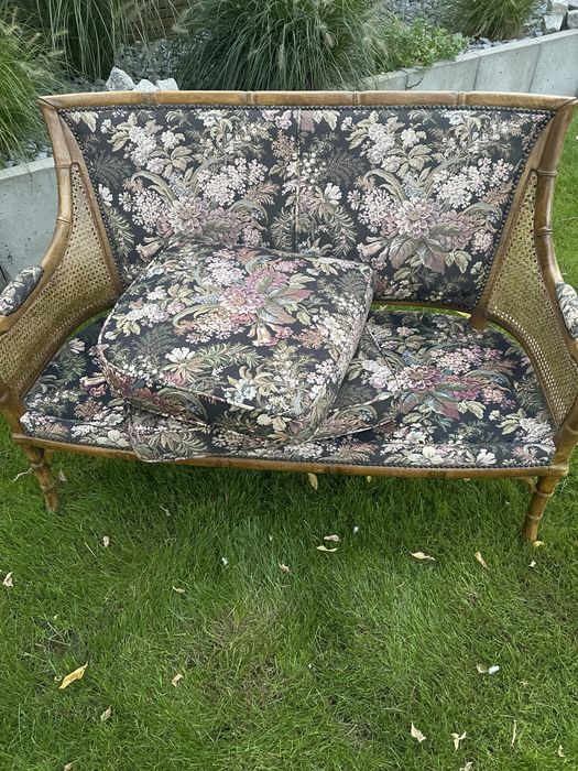 Fotel kolonialny z rattanem , rafią /do renowacji Sofa z rattanem Boho . Vintage /antyk