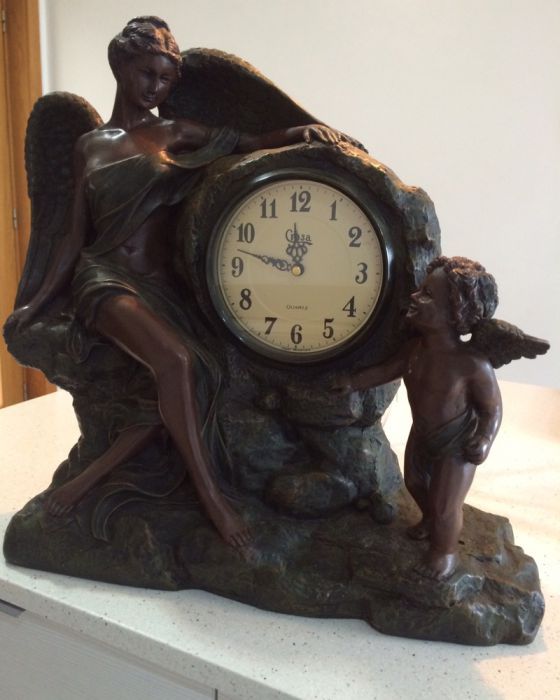 Relógio antigo impecável