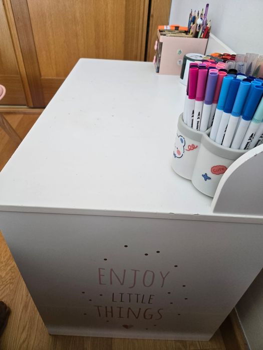 Mesa + cadeira para criança
