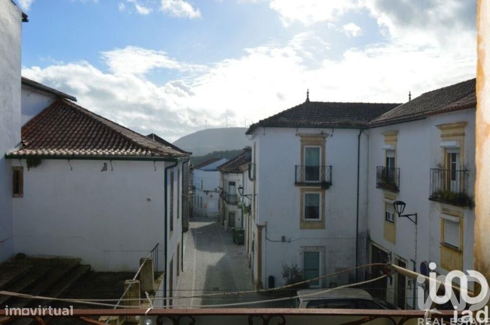 Casa T5 em São Miguel, Santa Eufémia e Rabaçal de 270,00 m2