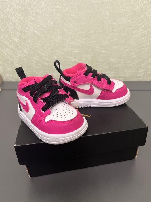 Дитячі кросівки — оригінал  Nike Air Jordan "Fierce Pink", стелька  11,5 см