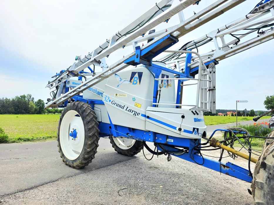 OPRYSKIWACZ ciągany Kuhn BLANCHARD Grand Large 3200 28m/27m/24m