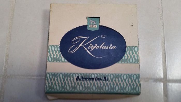 Conjunto de 4 pratos Finlandeses novo!