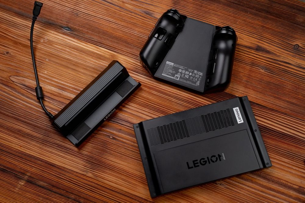Konsola Lenovo legion Go - mega zestaw! Idealny stan!