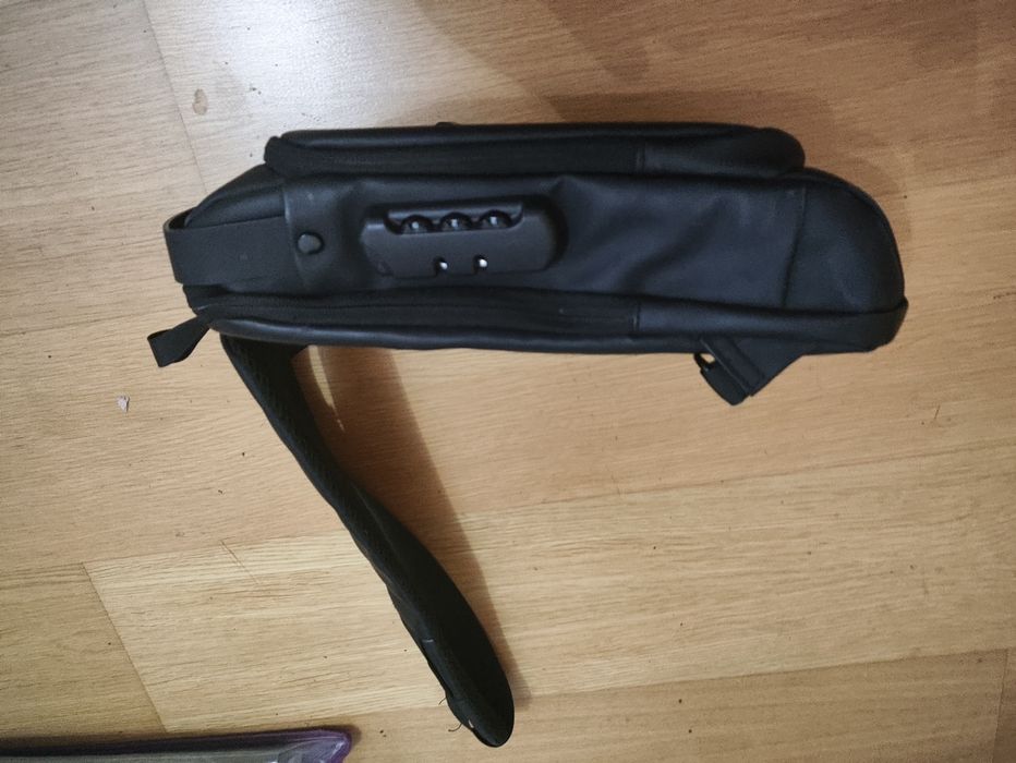 Bolsa de peito tipo pequena mochila, com bloqueio anti-roubo