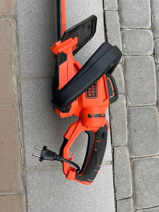 Кущоріз електричний BLACK+DECKER BEHTS551