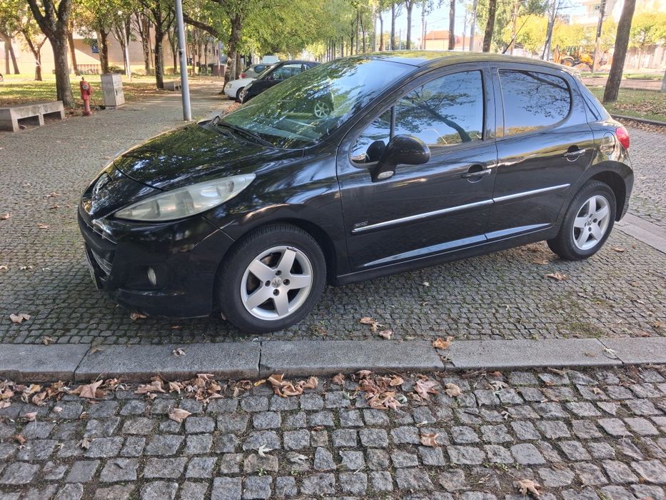Peugeot 207 1.360 a gasolina