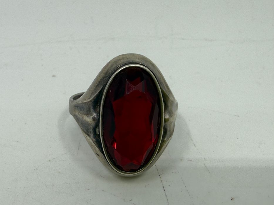 Antyk pierścionek z rubinem srebro próba 800