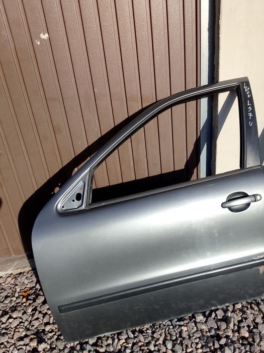 Drzwi Seat Leon 1 ,Toledo 2 ,kod lakieru LS7U